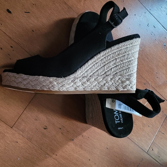 NWT Tom's Wedge Peep Toe - Picture 1 of 6